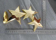 金属の星の注文のトロフィのコップは、光沢がある金によってめっきされる賞トロフィをすくいます