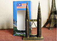 めっきされたタイプ マレーシア ペトロナスのツイン タワーのピューターのツーリスト記念品