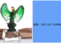 ヒスイの上の艶をかけられたイーグルスが付いているガラス中国人のLiuliの勝者の記念品
